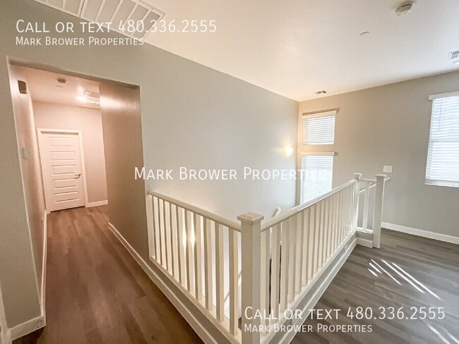 Building Photo - 1918 E Bridgeport Pkwy