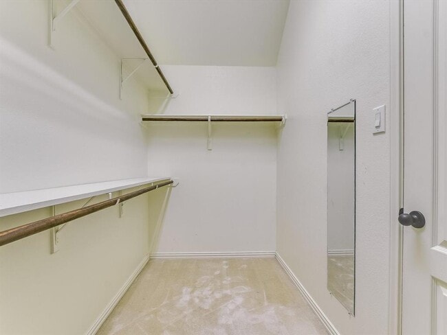 Building Photo - 452 Monahans Dr
