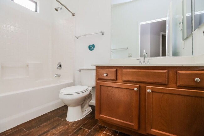 Building Photo - 2233 E 27th Ave