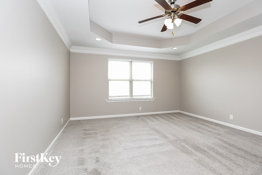 Building Photo - 3241 Mapleside Ln