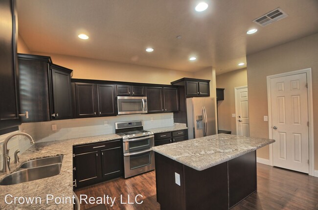 Building Photo - 4 br, 3 bath House - 930 Via Del Campo