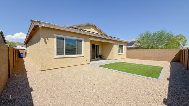 Building Photo - 2041 W Sierra Sunset Trail