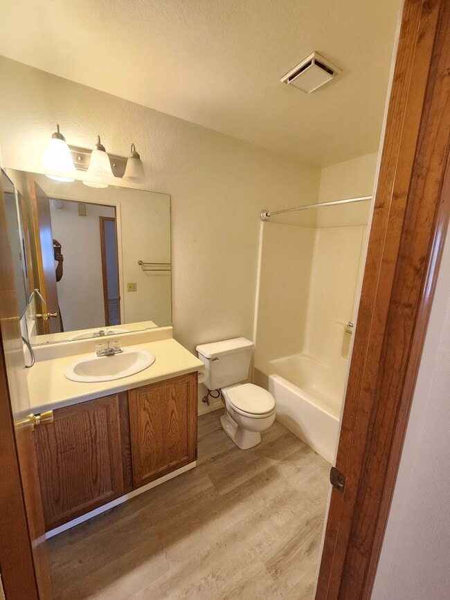 Building Photo - COMING SOON! Must See!!! Nice house at the end of a Cul de Sac!