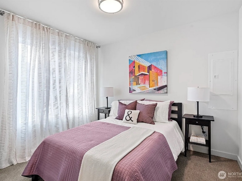 Building Photo - 2525 29th Ave S