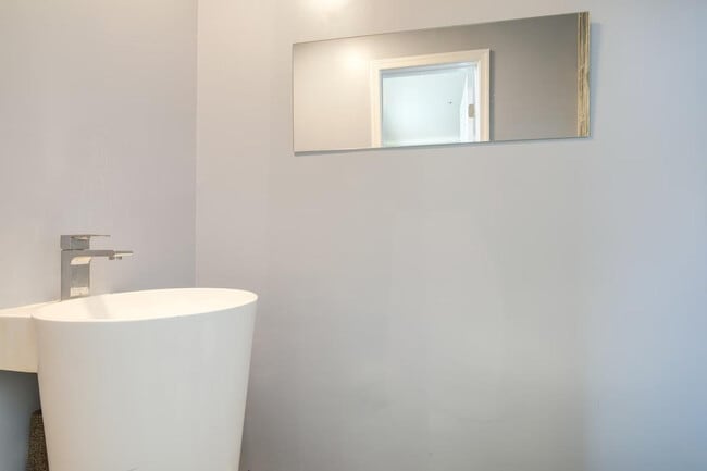 Building Photo - 3 Joyceton Terrace