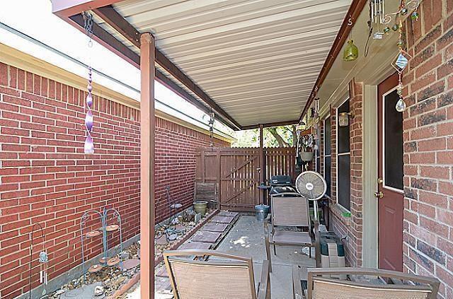 Building Photo - 3112 Fairfield Dr