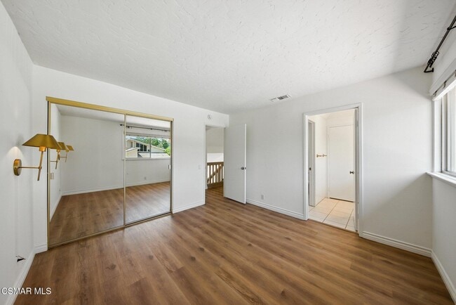 Building Photo - 3825 Charthouse Cir