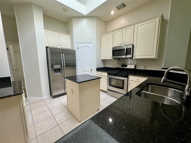 Building Photo - 8507 Bobcat Dr