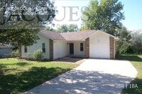 Building Photo - 605 Daniel Ln