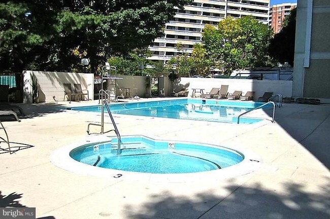 Pool & Jacuzzi - 5911 Edsall Rd