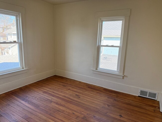 Building Photo - 4 Bed / 2 Bath Home for Rent – Canton, Ohio