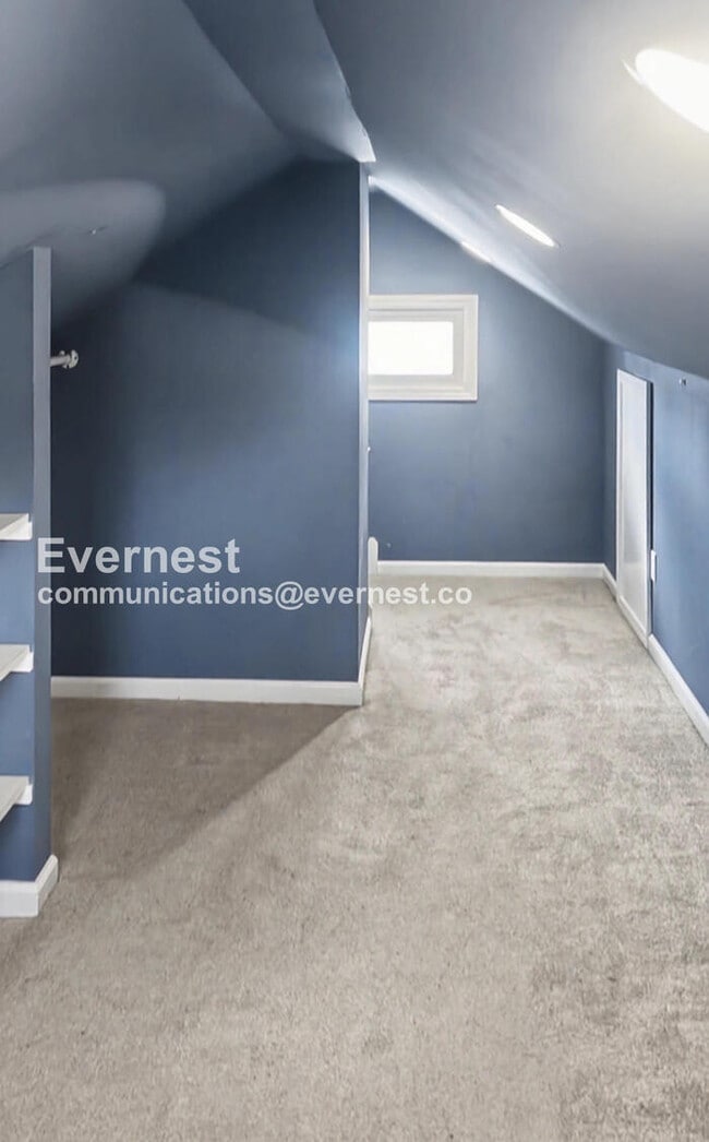 Building Photo - 4065 Harwood Rd