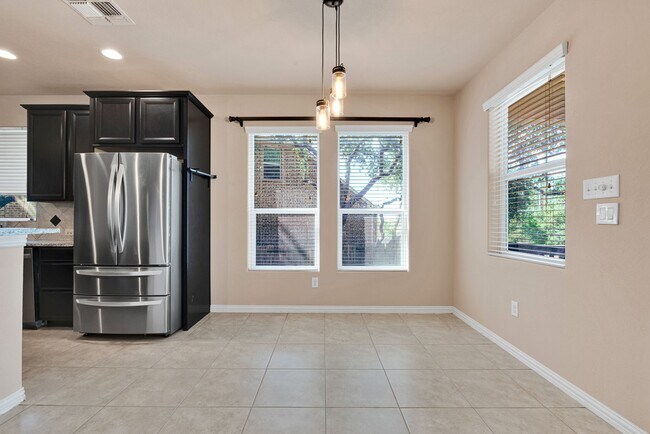 Building Photo - 3303 Cherokee Cove