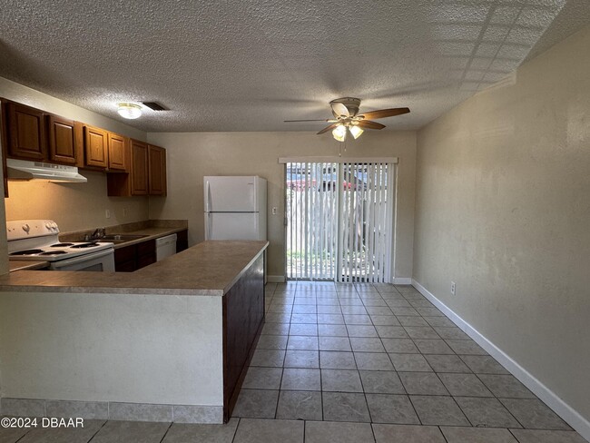 Building Photo - 319 Cavanah Dr