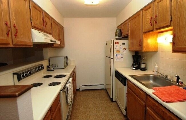 Building Photo - Two Bedroom Condo At Aspen Grove In North Boulder