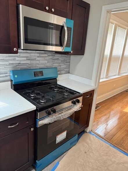 Kitchen - 10219 S Racine Ave