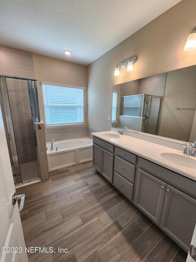 Building Photo - 310 Broomsedge Cir