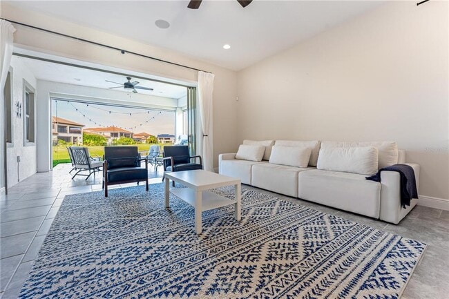 Building Photo - 13019 Stanthorne Ave