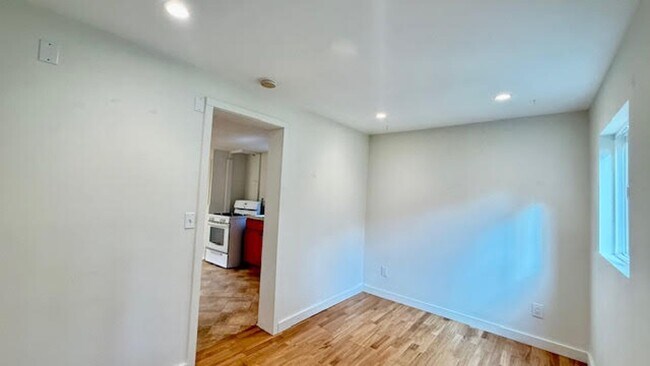 Building Photo - LT14MAIN