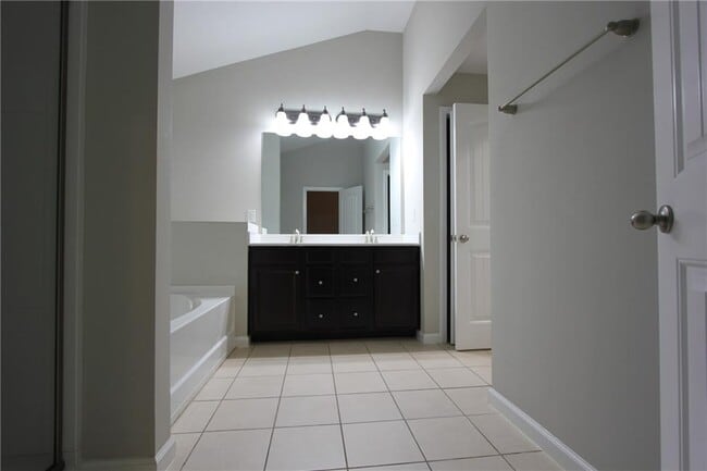 Building Photo - 1260 Elderwood Way