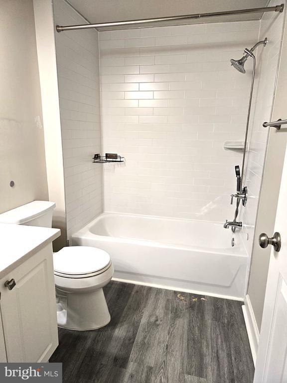 Building Photo - 1641 International Dr