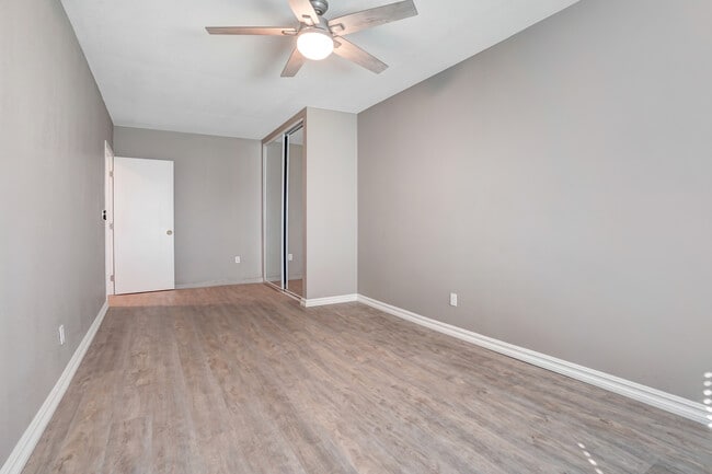 Building Photo - 6682 Ventura Ct