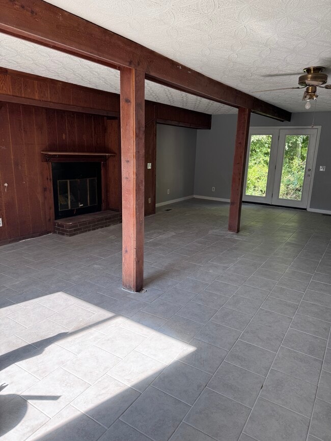 Building Photo - 107 Richmond Hill Est