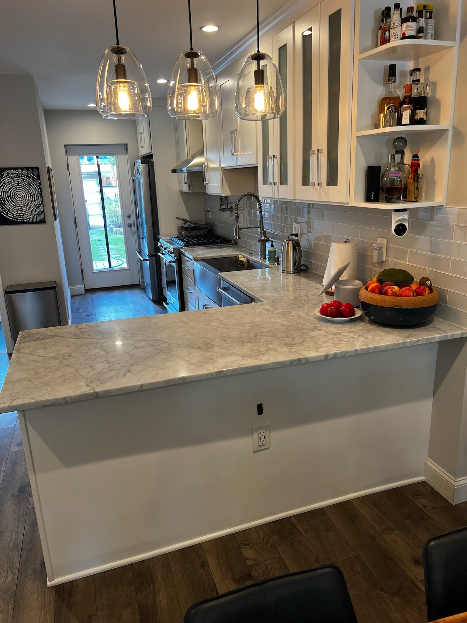 Kitchen - 435 Ridge St NW