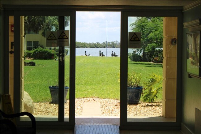 Building Photo - 3810 Gulf of Mexico Dr