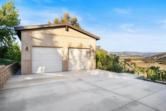 Building Photo - 2918 Anaheim St