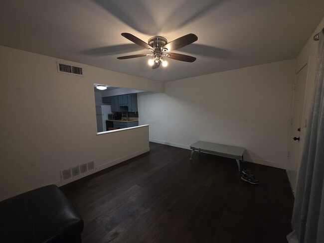 Building Photo - 4924 N Woodmere Fairway