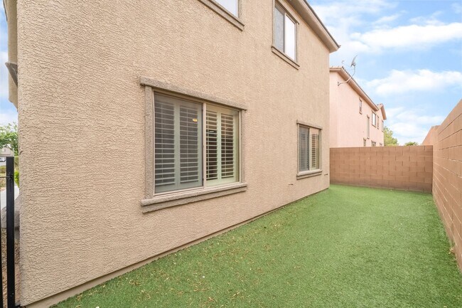 Building Photo - Gated Community  Home  Three Bedrooms, 2.5...