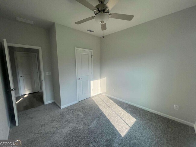 Building Photo - 3156 Morris Hills Dr