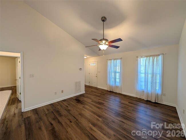 Building Photo - 106 Aljen Ct