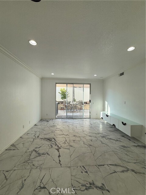 Building Photo - 2738 Pointe Coupee