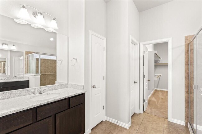 Building Photo - 1811 Grebe Dr