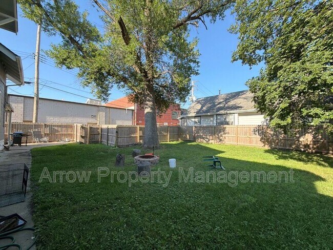 Building Photo - 1459 Plum St