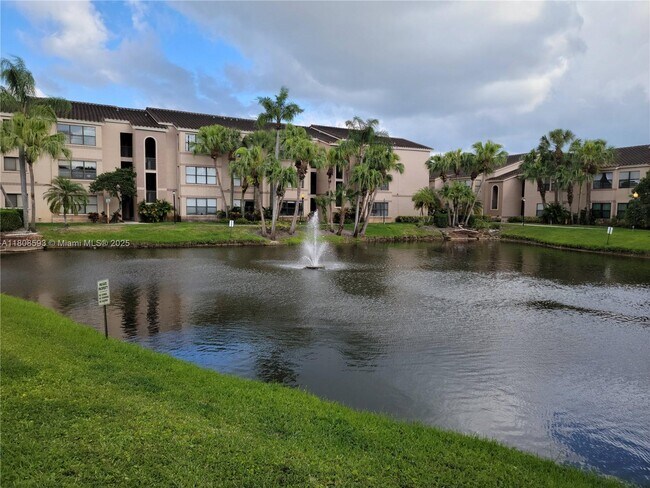 Building Photo - 2846 S University Dr