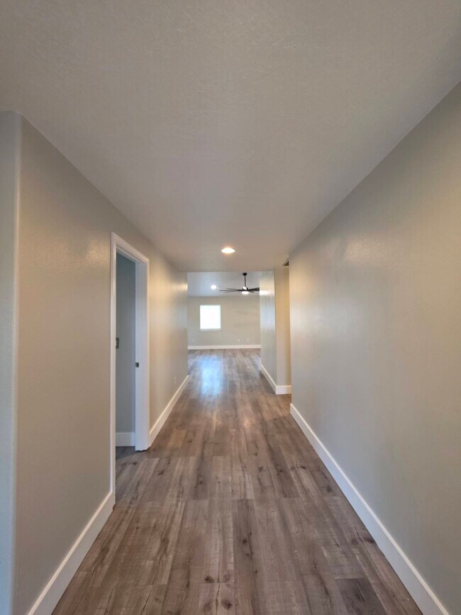 Building Photo - 6009 Pimlico Dr