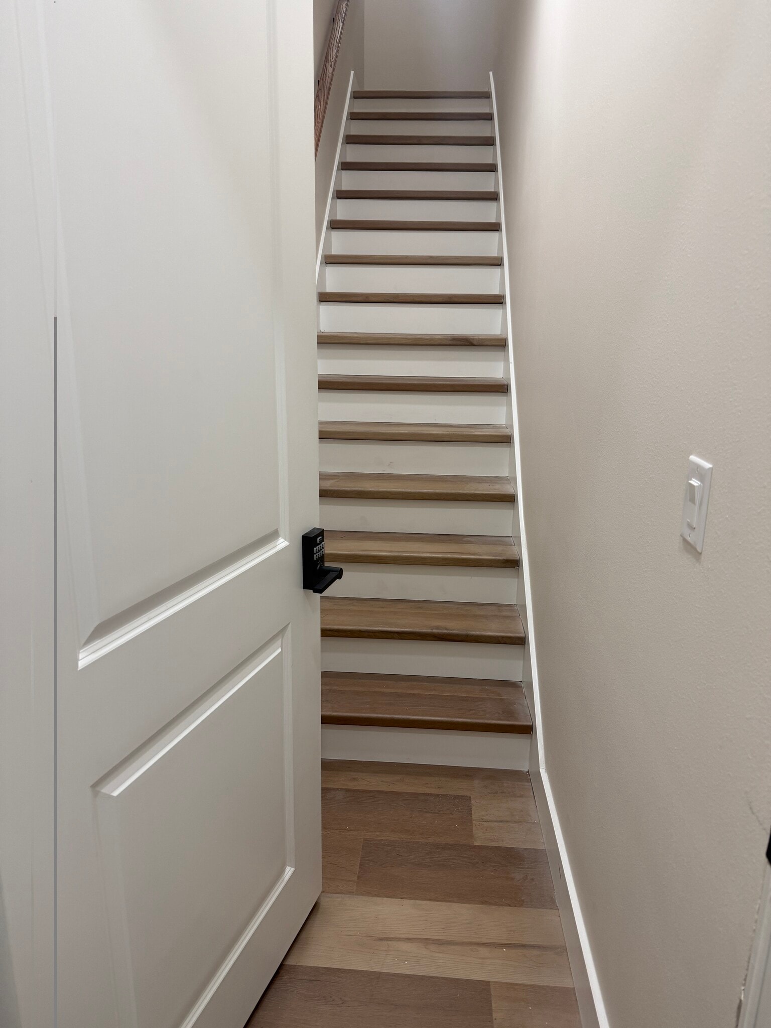 Stairs - 925 24th Ave N