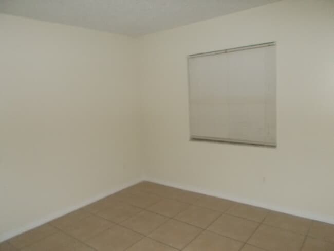 Building Photo - 3250 Split Willow Dr