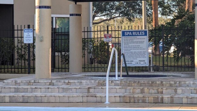 Building Photo - 4061 Crockers Lake Blvd