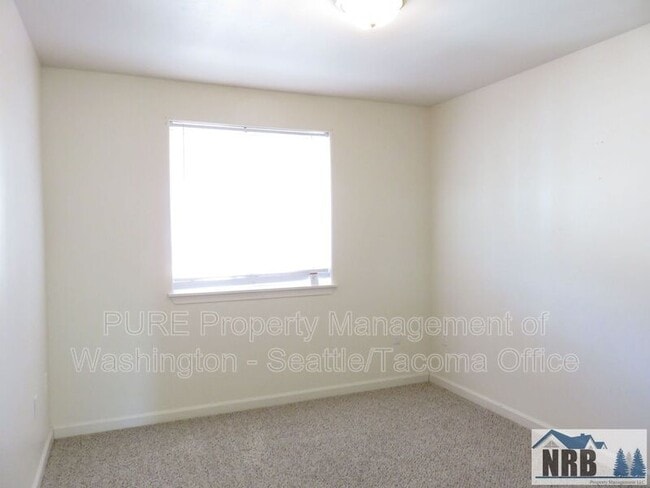 Building Photo - 4043 S Warner St