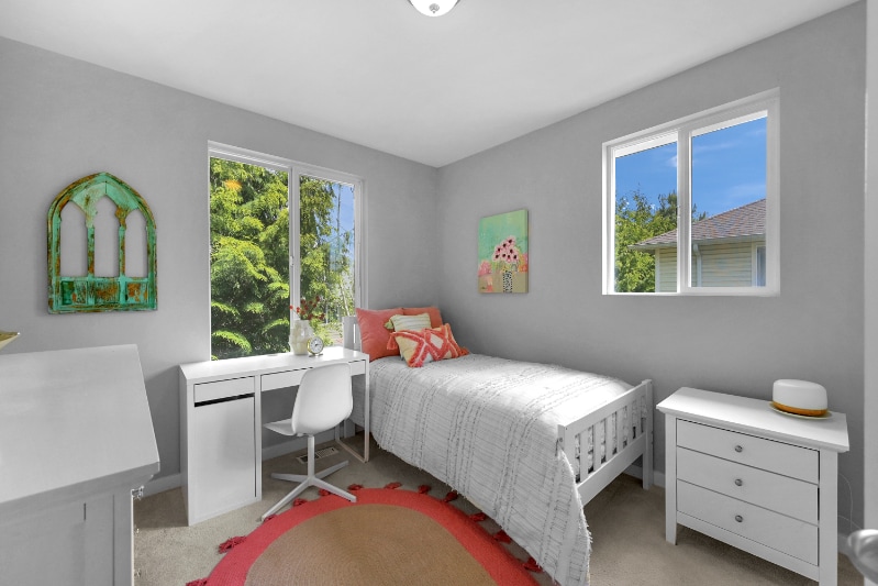 Building Photo - 10410 Holly Dr