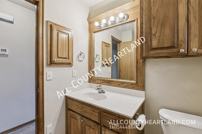 Building Photo - 2728 SE 93rd St