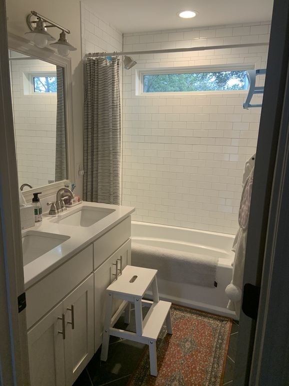 Building Photo - 701 E Lenoir St