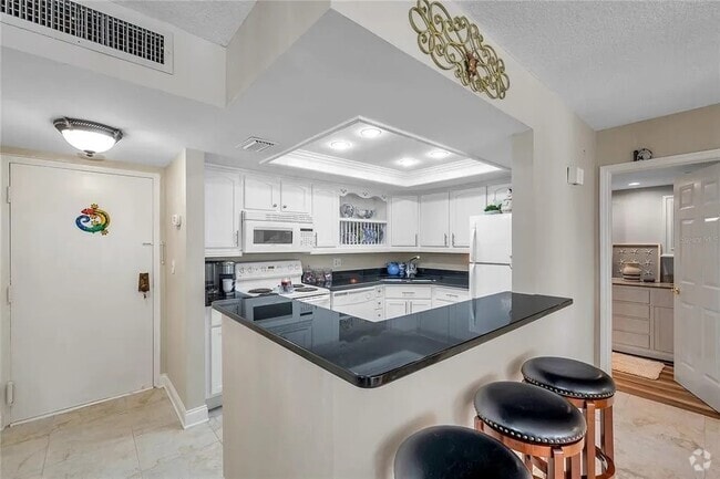 Building Photo - 5220 Brittany Dr S