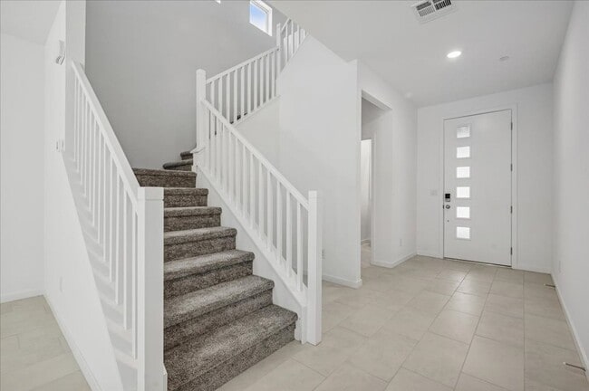 Building Photo - Beautiful New Home in Black Mountain Planned Community