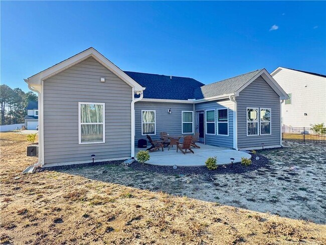 Building Photo - 67 Beacon Hl Rd