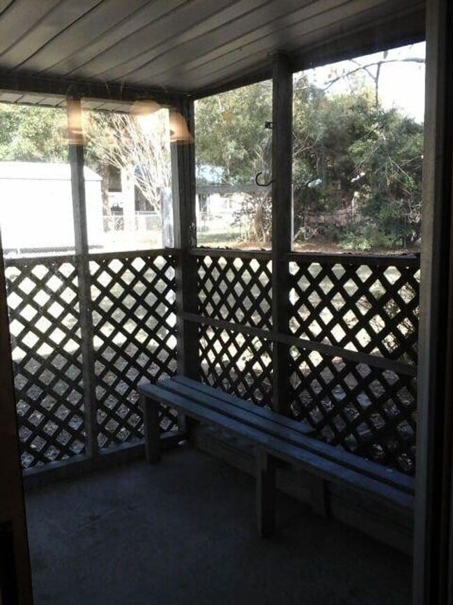 Building Photo - 209 Herty Ln